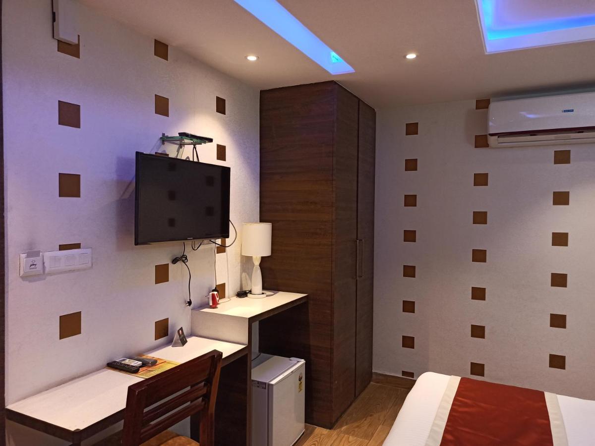 Hotel A P Home'S - A Boutique Hotel Guwahati Dış mekan fotoğraf