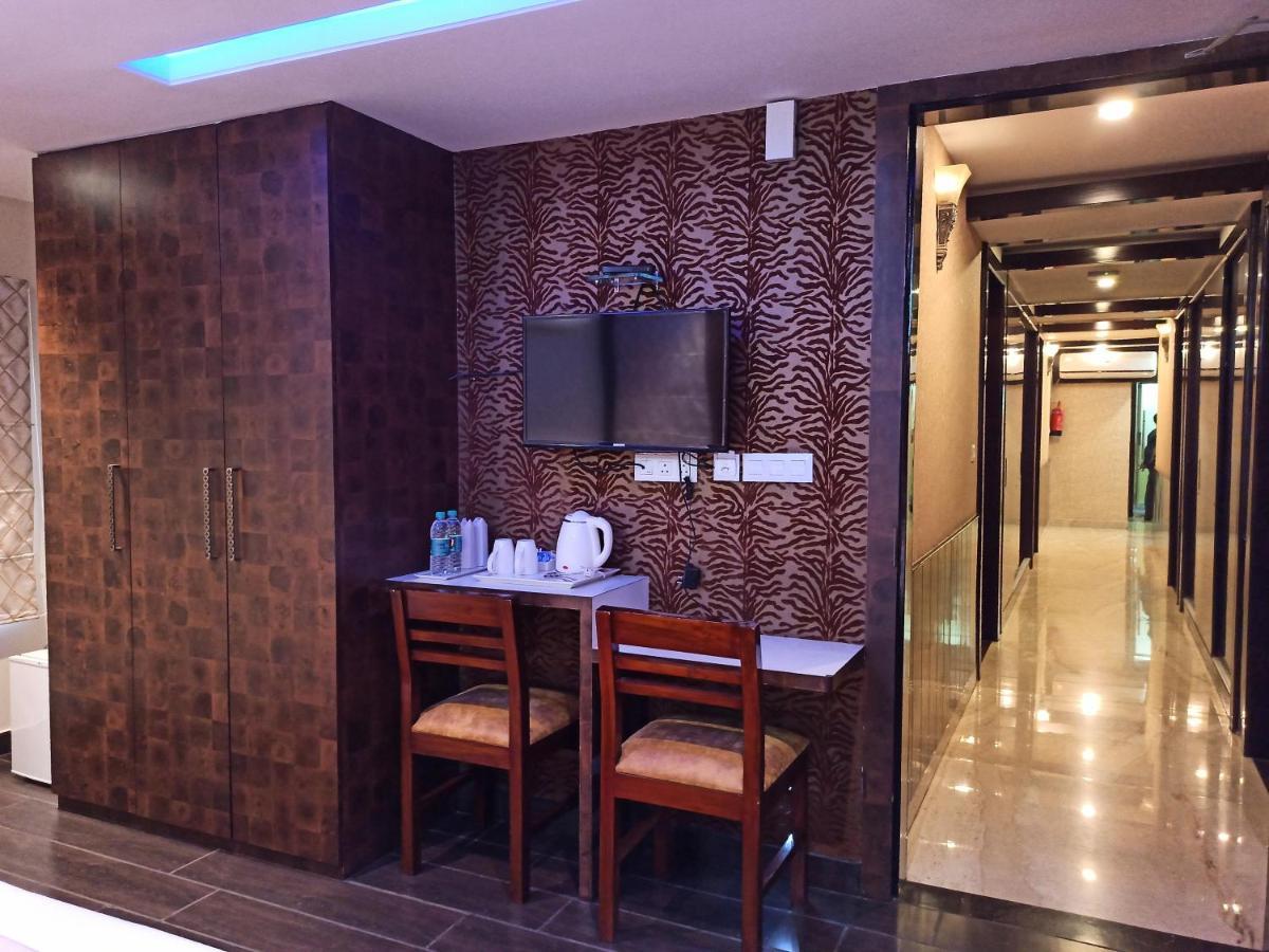 Hotel A P Home'S - A Boutique Hotel Guwahati Dış mekan fotoğraf